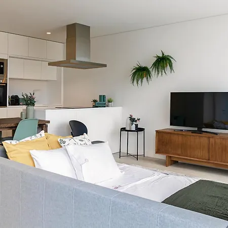 Land Roots Riverside Lejlighed *