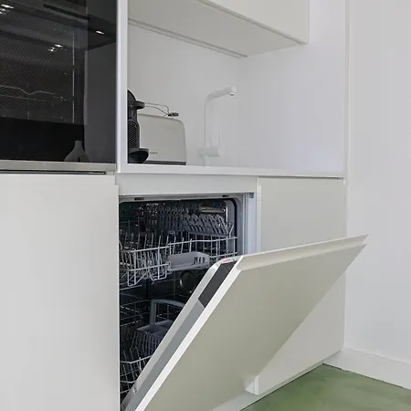 Land Roots Riverside Lejlighed