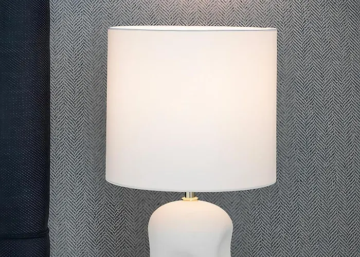 Land Roots Riverside Apartment *