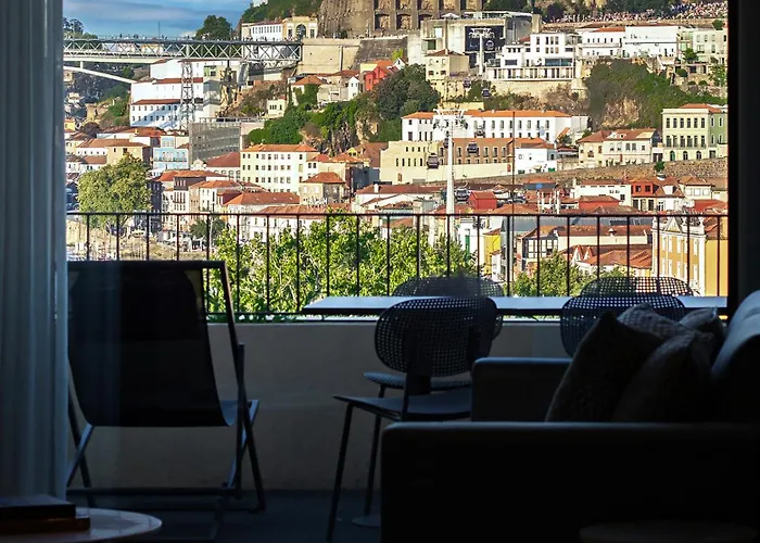 Apartment Land Roots Riverside