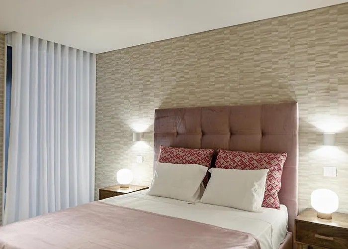 Land Roots Riverside شقة *